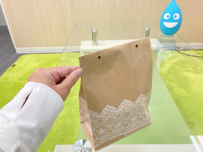 穴をあけた後
